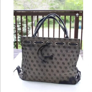 Dooney & Bourke tote bag